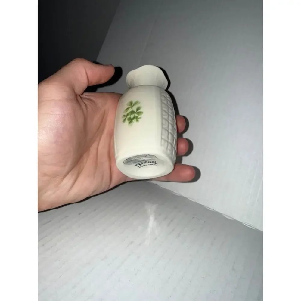 Donegal Parian China Bud Vase